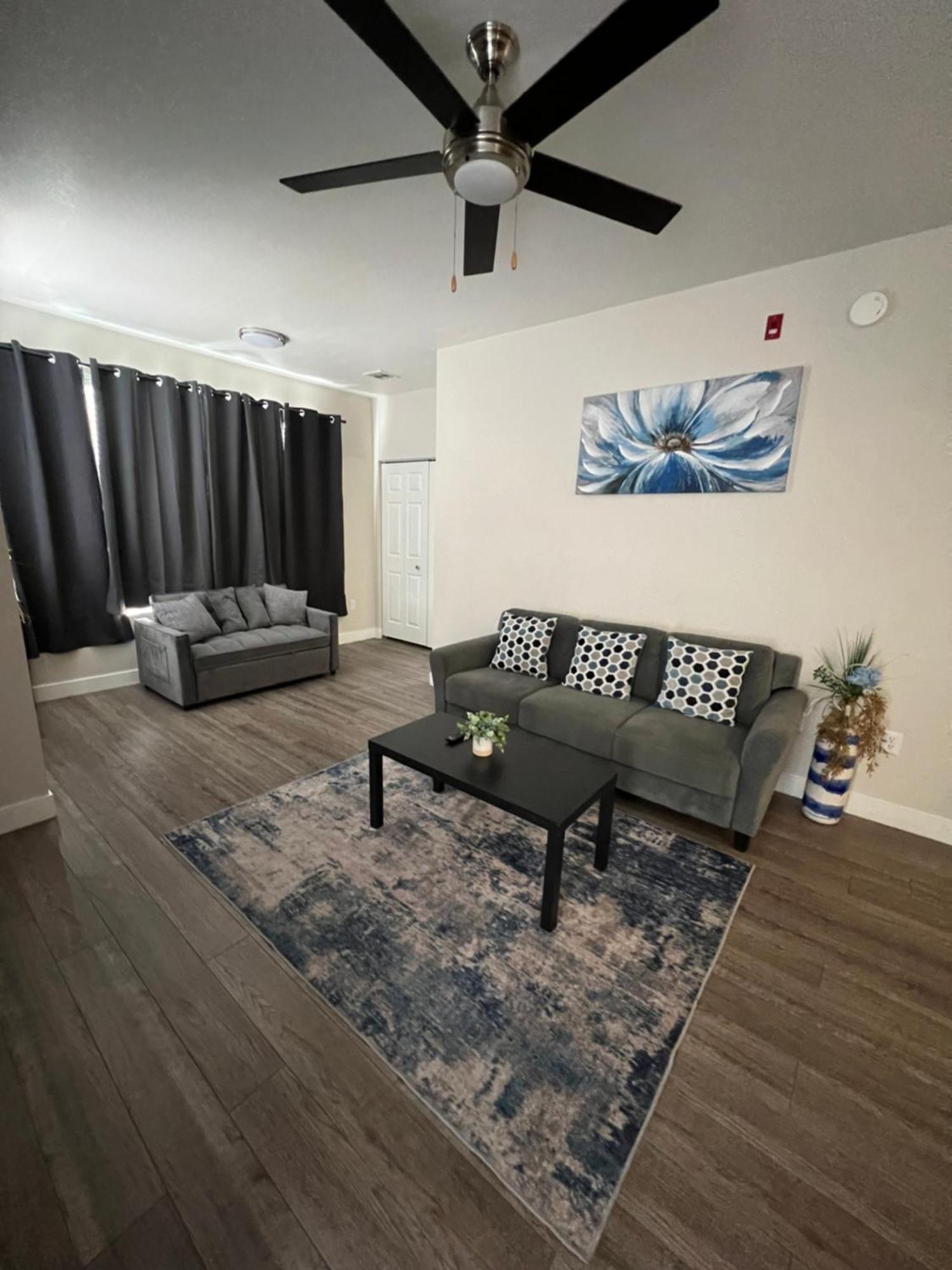 Las Vegas Apartment Near The Strip Exterior photo