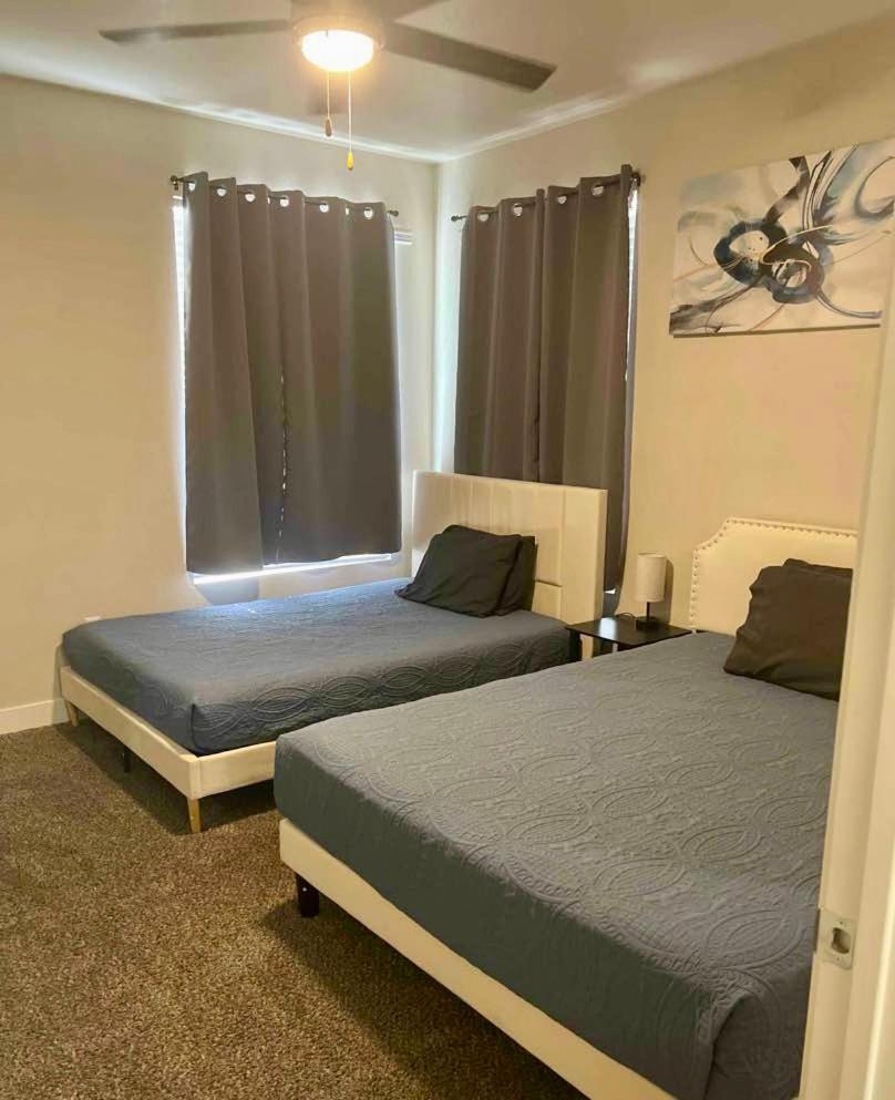 Las Vegas Apartment Near The Strip Exterior photo